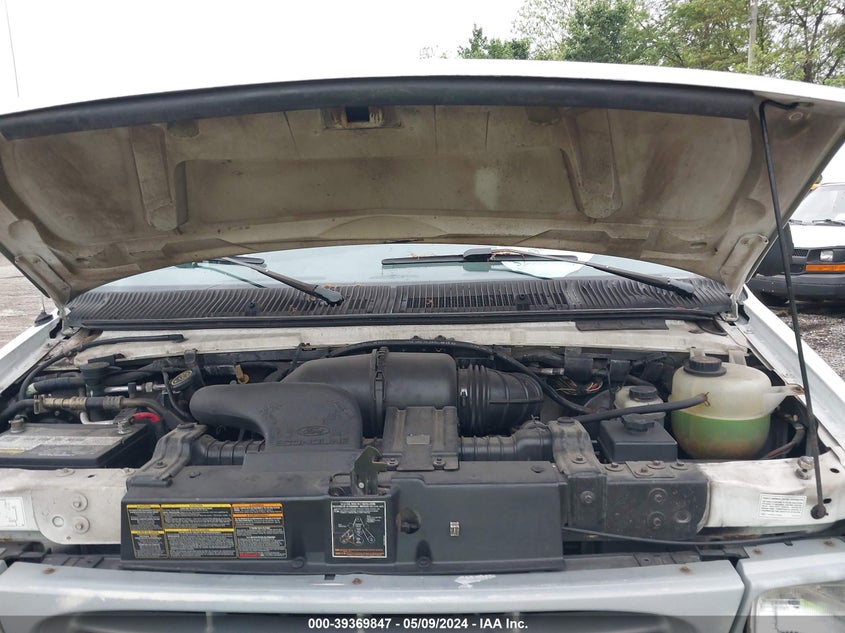 2000 Ford E-350 Super Duty Xl/Xlt VIN: 1FBSS31LXYHA41976 Lot: 39369847