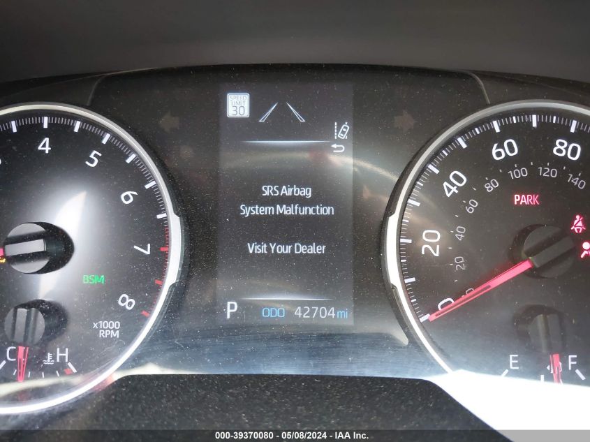 VIN 2T3P1RFV9NW261455 2022 TOYOTA RAV4 XLE