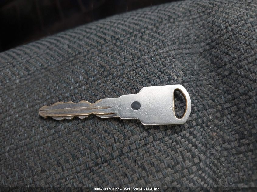 2002 Chevrolet Cavalier VIN: 1G1JC124827301863 Lot: 39370127