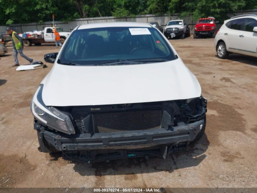 2018 Kia Forte Lx VIN: 3KPFL4A74JE179950 Lot: 39370274