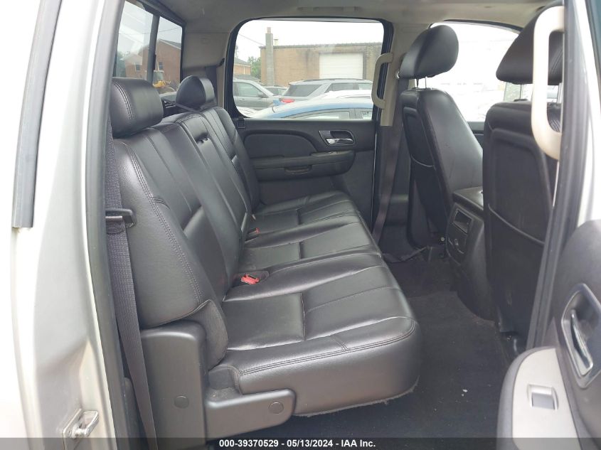 2011 GMC Sierra 3500Hd Slt VIN: 1GT424C82BF151412 Lot: 39370529