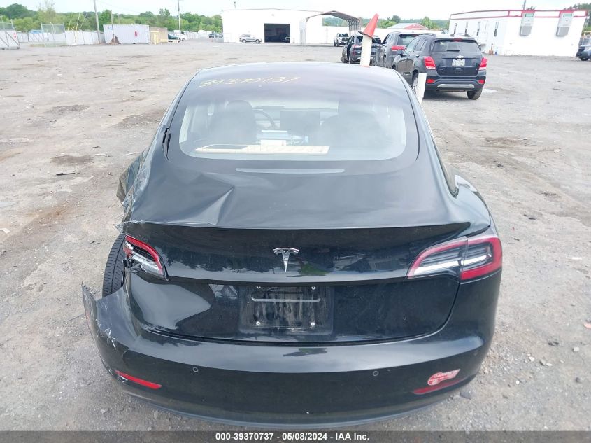 2018 Tesla Model 3 VIN: 5YJ3E1EAXJF033032 Lot: 39370737