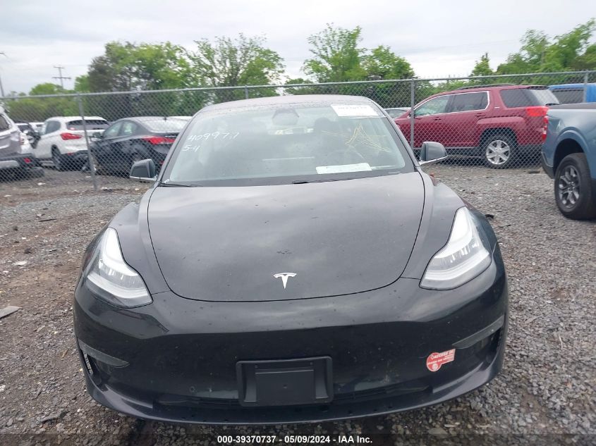 2018 Tesla Model 3 VIN: 5YJ3E1EAXJF033032 Lot: 39370737