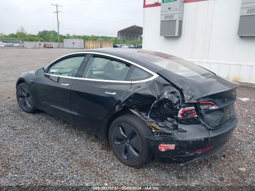 2018 Tesla Model 3 VIN: 5YJ3E1EAXJF033032 Lot: 39370737