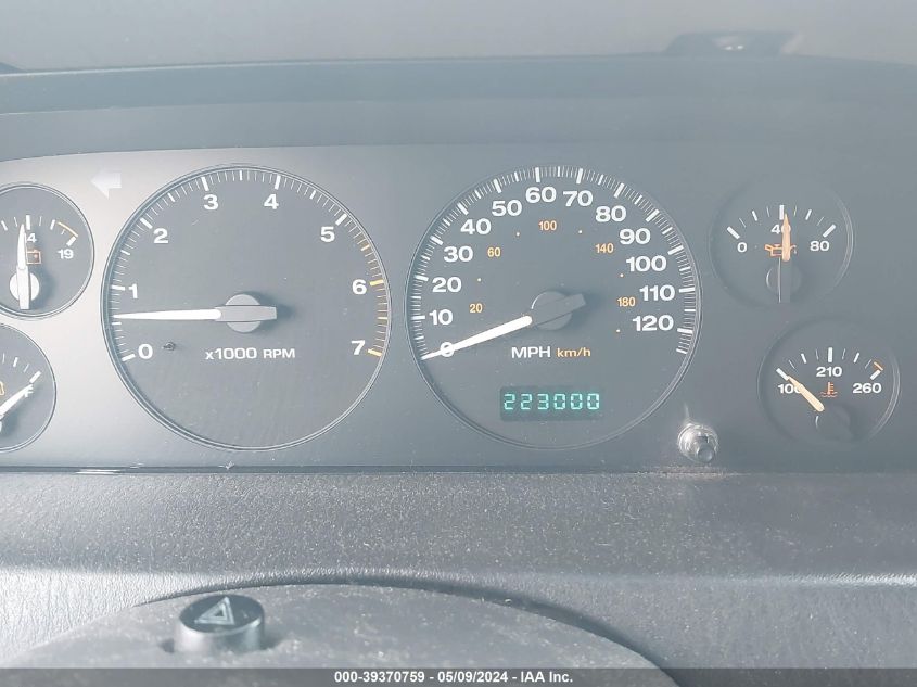 2000 Jeep Grand Cherokee Laredo VIN: 1J4GW48NXYC223381 Lot: 39370759