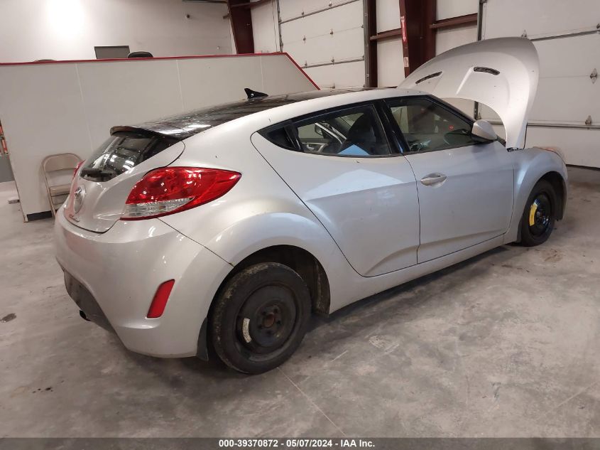 2012 Hyundai Veloster Base W/Gray VIN: KMHTC6AD8CU045611 Lot: 39370872