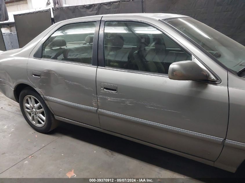 2001 Toyota Camry Xle V6 VIN: JT2BF28K210305731 Lot: 39370912