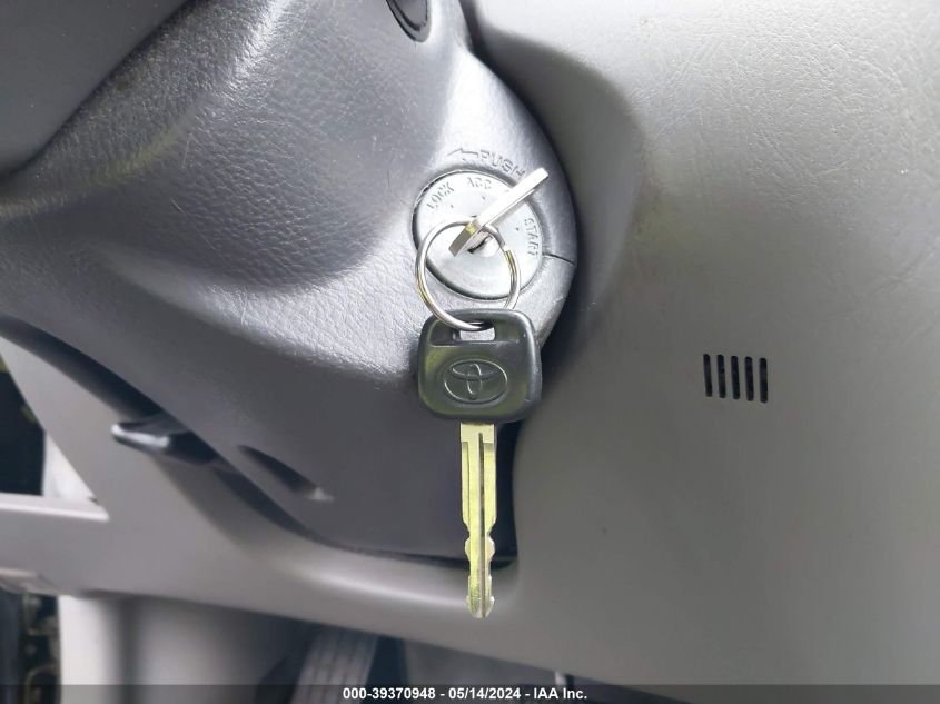 2004 Toyota Corolla Ce VIN: JTDBR32E042047029 Lot: 39370948