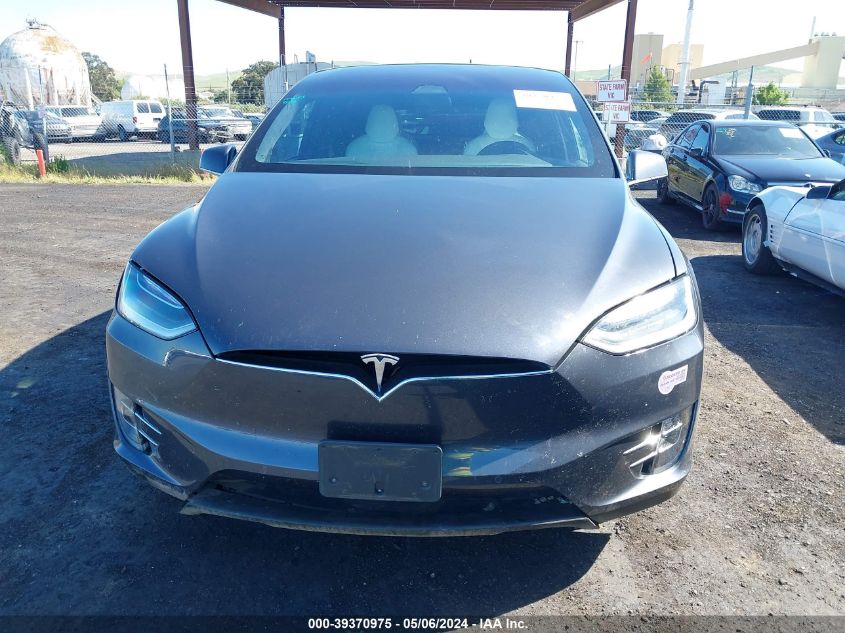 2018 Tesla Model X 100D/75D/P100D VIN: 5YJXCBE47JF133368 Lot: 39370975