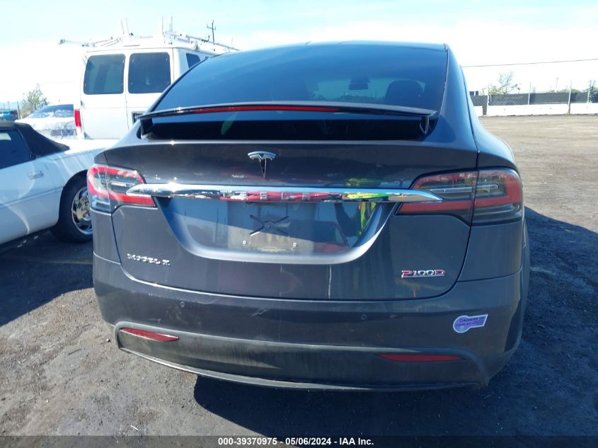 2018 Tesla Model X 100D/75D/P100D VIN: 5YJXCBE47JF133368 Lot: 39370975