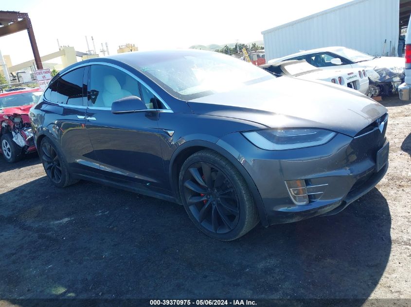 2018 Tesla Model X 100D/75D/P100D VIN: 5YJXCBE47JF133368 Lot: 39370975