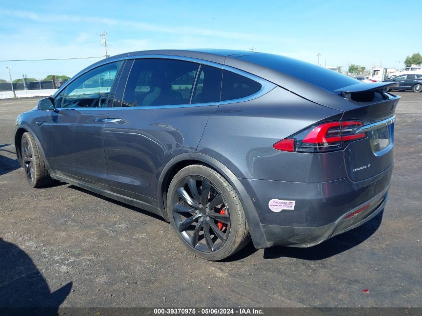 2018 Tesla Model X 100D/75D/P100D VIN: 5YJXCBE47JF133368 Lot: 39370975