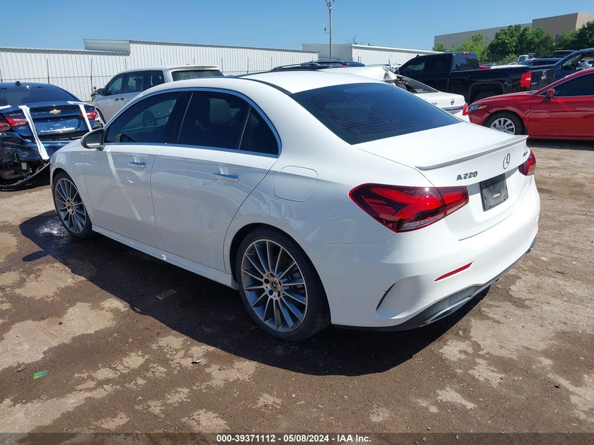 2021 Mercedes-Benz A 220 4Matic VIN: W1K3G4FB4MJ265826 Lot: 39371112