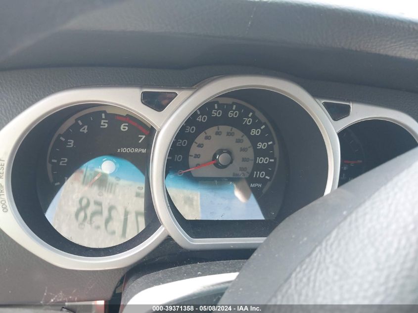 2004 Toyota 4Runner Sr5 V6 VIN: JTEBU14R240030677 Lot: 39371358