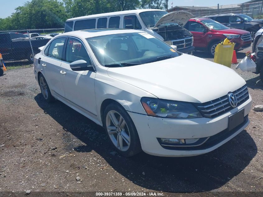 2014 Volkswagen Passat 1.8T Sel Premium VIN: 1VWCT7A34EC017067 Lot: 39371359