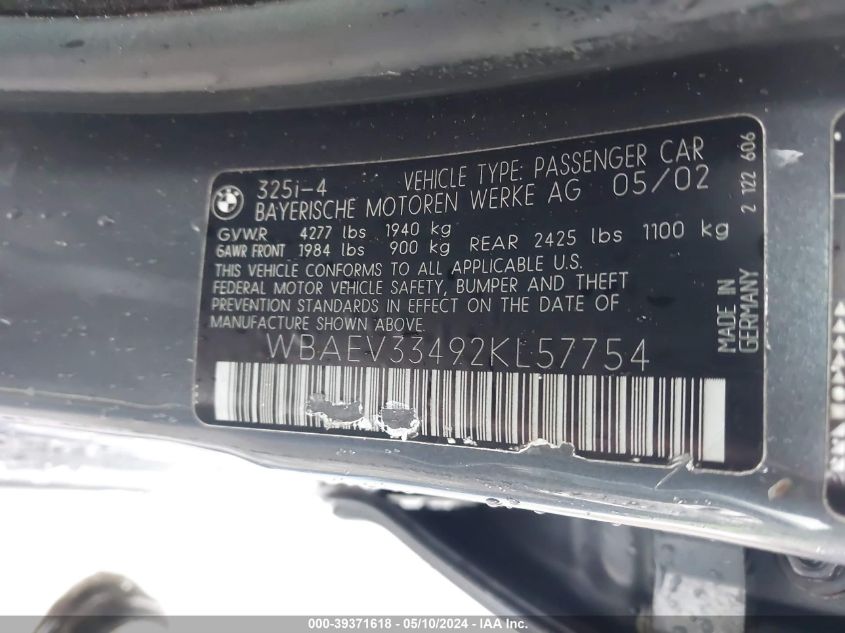 2002 BMW 325I VIN: WBAEV33492KL57754 Lot: 39371618