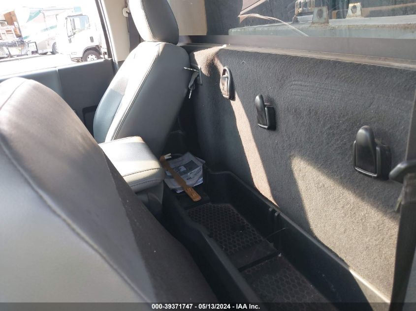 3C7WRNBL4FG607238 2015 Ram 5500 Chassis Tradesman/Slt