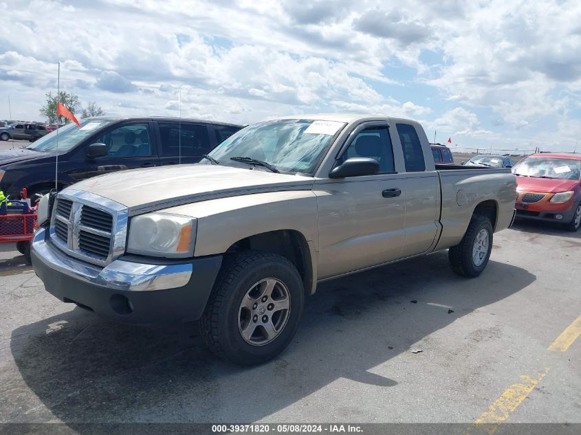 2005 Dodge Dakota Slt VIN: 1D7HE42K95S329324 Lot: 39371820