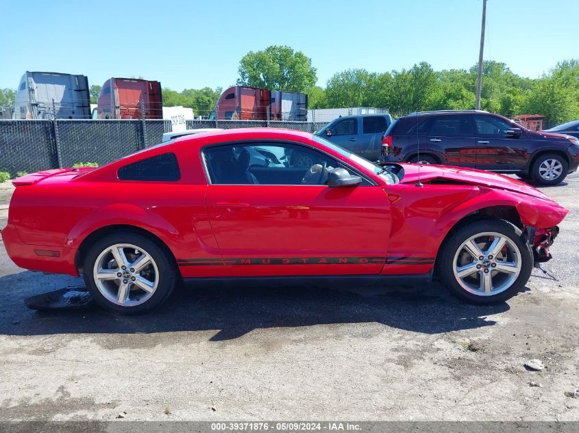2008 Ford Mustang V6 Deluxe/V6 Premium VIN: 1ZVHT80N585178177 Lot: 39371876