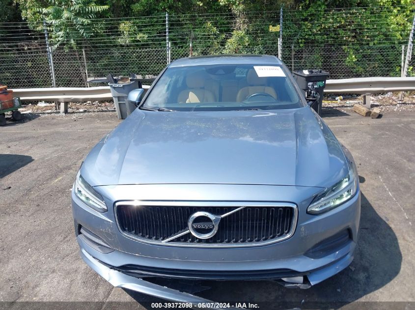 2018 Volvo S90 T5 Momentum VIN: LVY102MK4JP055256 Lot: 39372098