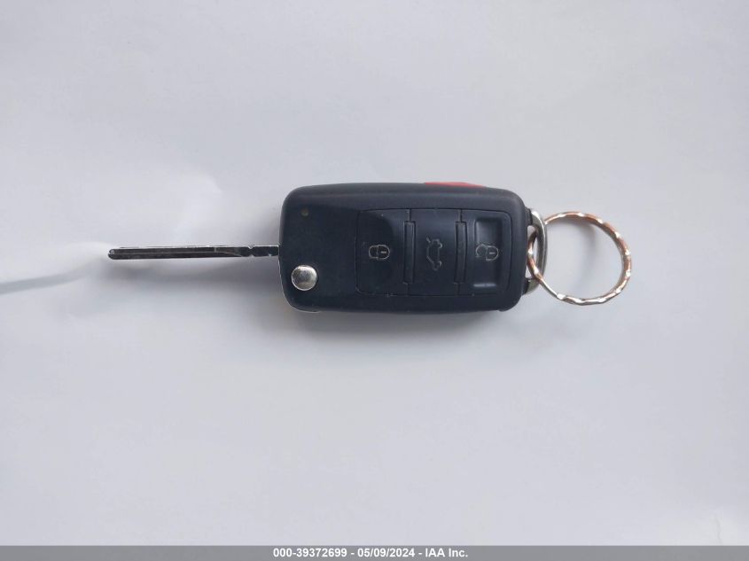 2004 Volkswagen Touareg V6 VIN: WVGBC67LX4D014338 Lot: 39372699