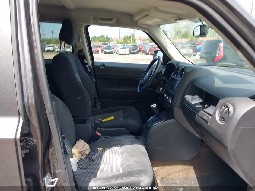 2016 JEEP PATRIOT LATITUDE - 1C4NJRFB8GD596638