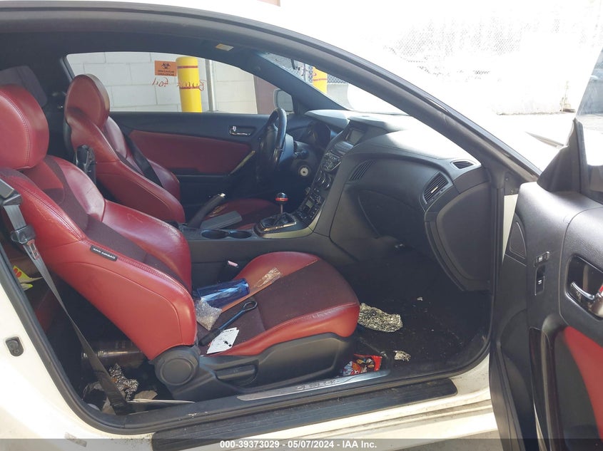 2013 Hyundai Genesis 3.8 R-Spec VIN: KMHHU6KJ0DU093810 Lot: 39373029