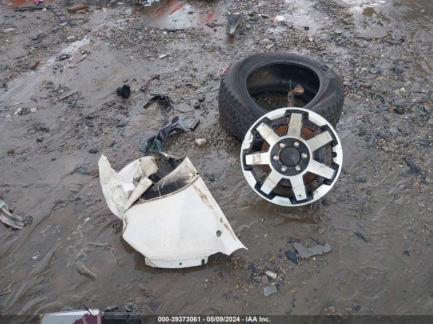 1999 Toyota 4Runner Limited V6 VIN: JT3HN87R1X0204621 Lot: 39373061