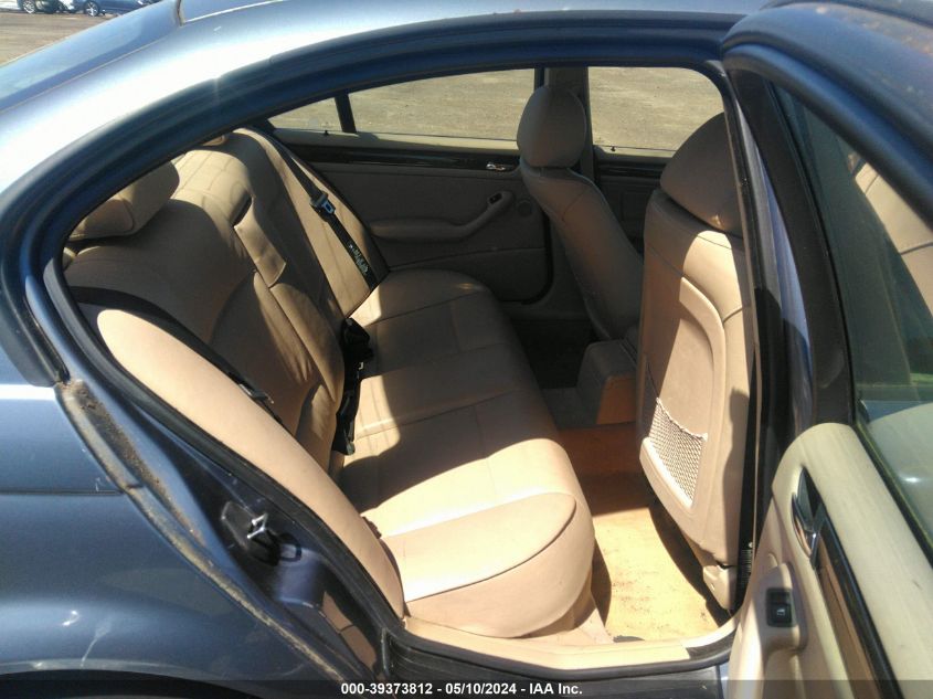 2000 BMW 323I VIN: WBAAM3333YFP67993 Lot: 39373812