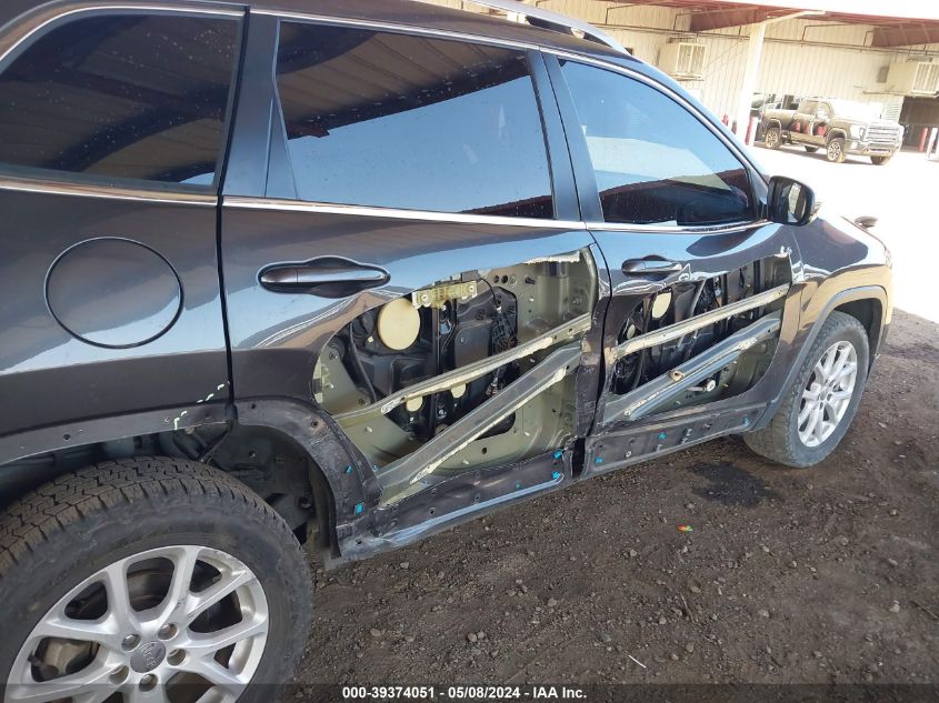 2016 Jeep Cherokee Latitude VIN: 1C4PJLCB8GW243606 Lot: 39374051