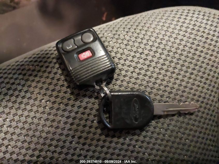 2005 Ford Escape Xlt VIN: 1FMYU93105DA01371 Lot: 39374510