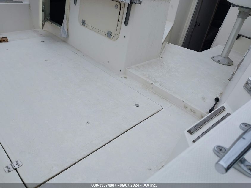 1986 Bayliner Other VIN: BLBA89CDI586 Lot: 39374887