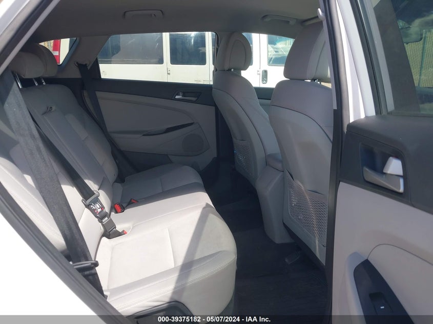 VIN KM8J3CA44JU709373 2018 HYUNDAI TUCSON SEL