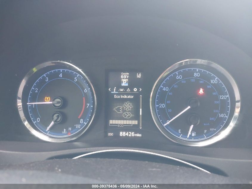 2017 Toyota Corolla Se VIN: 2T1BURHE4HC865928 Lot: 39375436