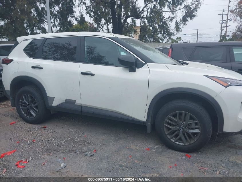 2022 Nissan Rogue S Fwd VIN: 5N1BT3AAXNC710288 Lot: 39375911