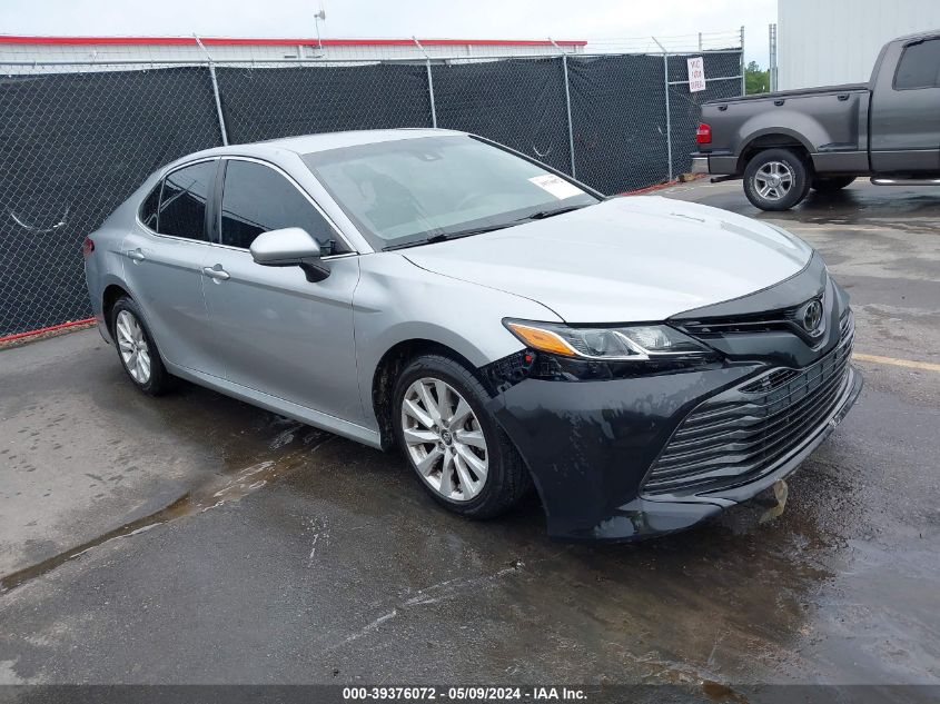 2018 Toyota Camry Le VIN: 4T1B11HK5JU640101 Lot: 39376072