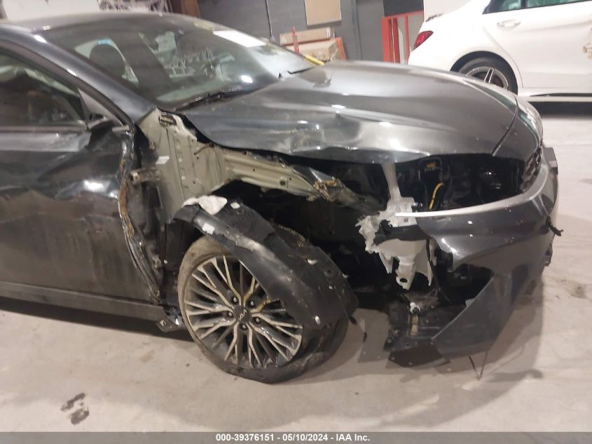 2023 Kia Forte Gt-Line VIN: 3KPF54AD6PE617960 Lot: 39376151