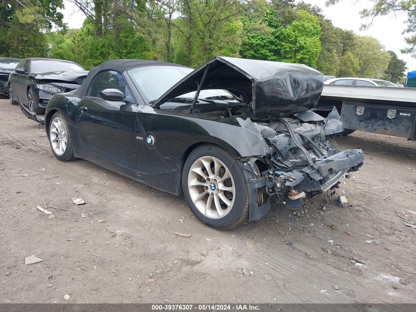 2005 BMW Z4 2.5I VIN: 4USBT33585LR70283 Lot: 39376307