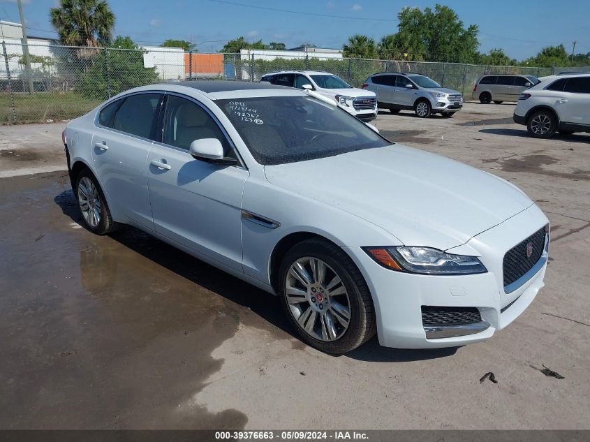 2016 Jaguar Xf 35T Premium VIN: SAJBJ4BV4GCY18430 Lot: 39376663