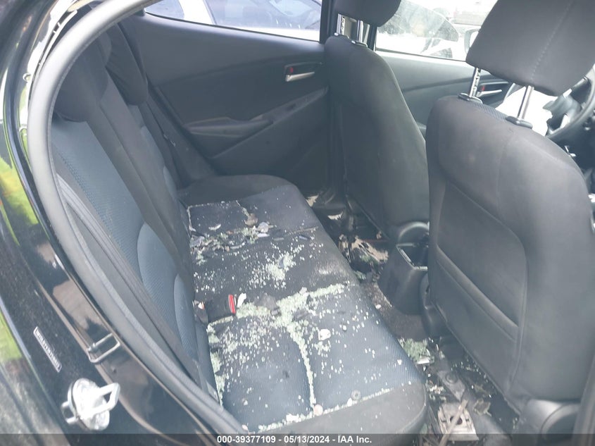 VIN 3MYDLBYV3KY516822 2019 TOYOTA YARIS L/LE/XLE