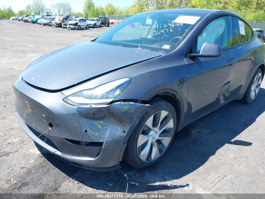 2020 Tesla Model Y Long Range Dual Motor All-Wheel Drive/Performance Dual Motor All-Wheel Drive VIN: 5YJYGDEF3LF011860 Lot: 39377174