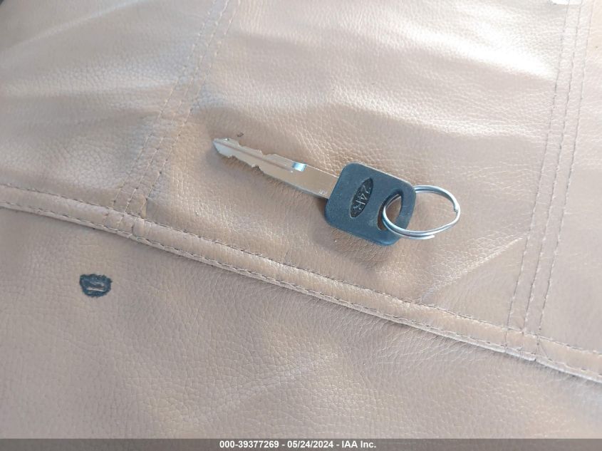 2000 Ford Expedition Eddie Bauer VIN: 1FMFU18L3YLB48703 Lot: 39377269