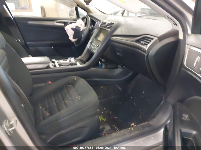 VIN 3FA6P0HD9LR262560 2020 FORD FUSION SE