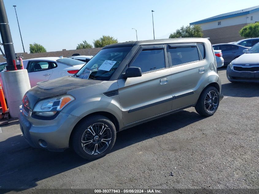 2010 Kia Soul + VIN: KNDJT2A27A7095690 Lot: 39377943