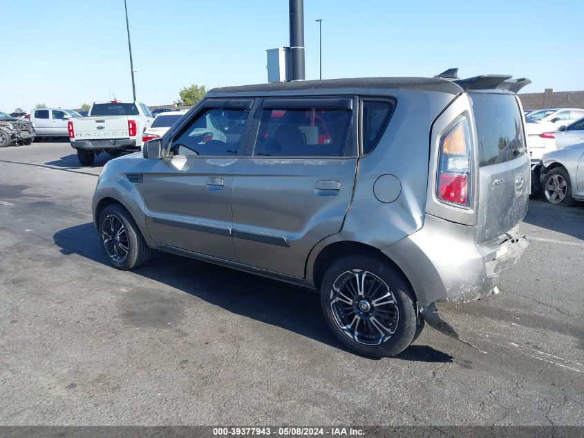 2010 Kia Soul + VIN: KNDJT2A27A7095690 Lot: 39377943