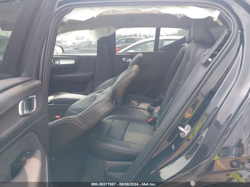 2022 Volvo Xc40 T4 Momentum VIN: YV4AC2HK3N2724870 Lot: 39377957
