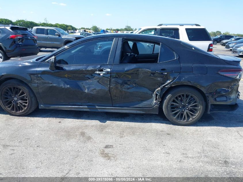 2022 Toyota Camry Se Nightshade Edition VIN: 4T1T11AK2NU040933 Lot: 39378086