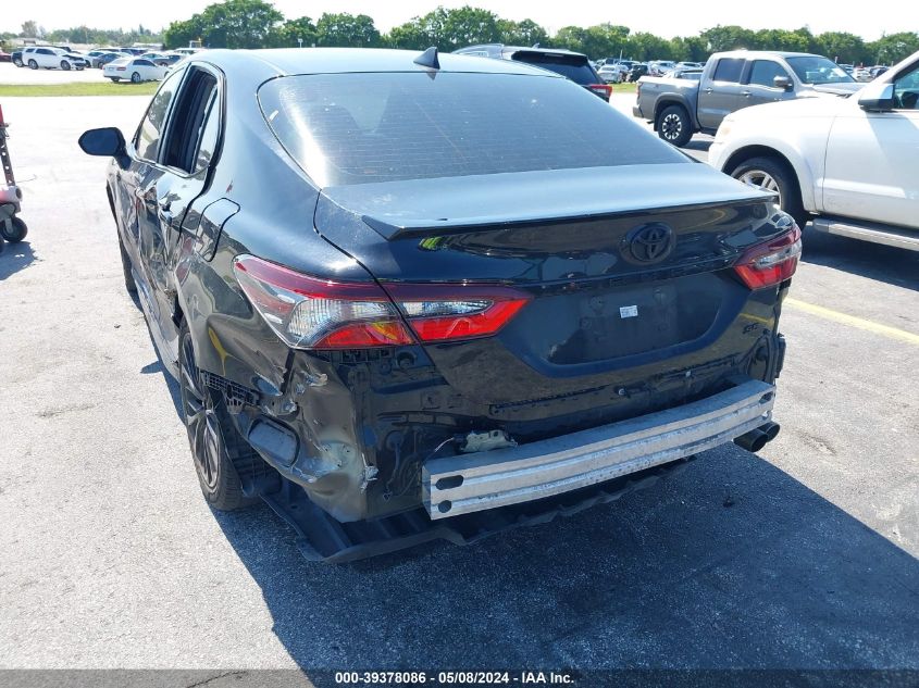 2022 Toyota Camry Se Nightshade Edition VIN: 4T1T11AK2NU040933 Lot: 39378086