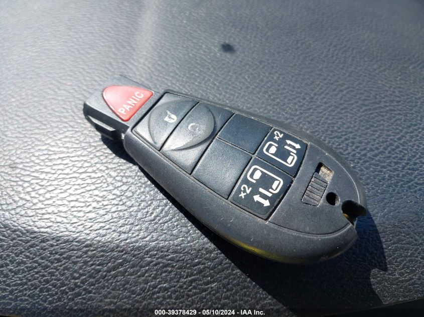 2011 Dodge Grand Caravan Crew VIN: 2D4RN5DG8BR688807 Lot: 39378429