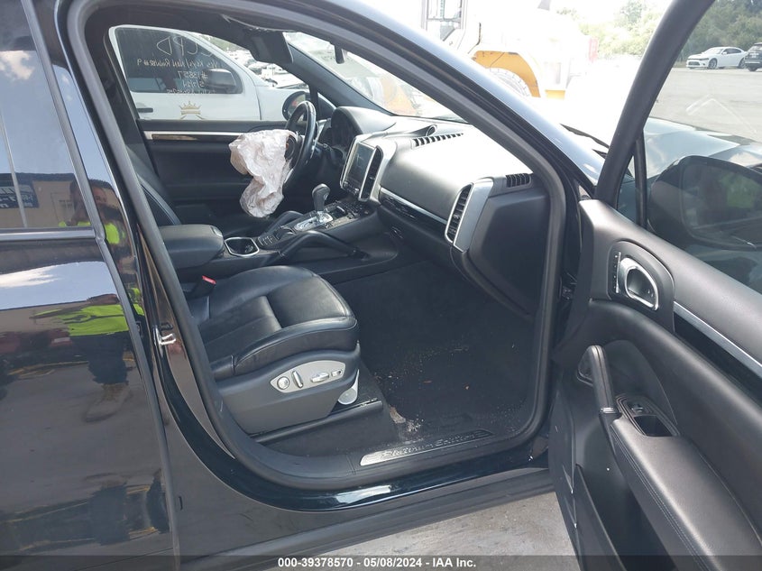 VIN WP1AA2A20HKA80525 2017 PORSCHE CAYENNE PLATINUM EDITION